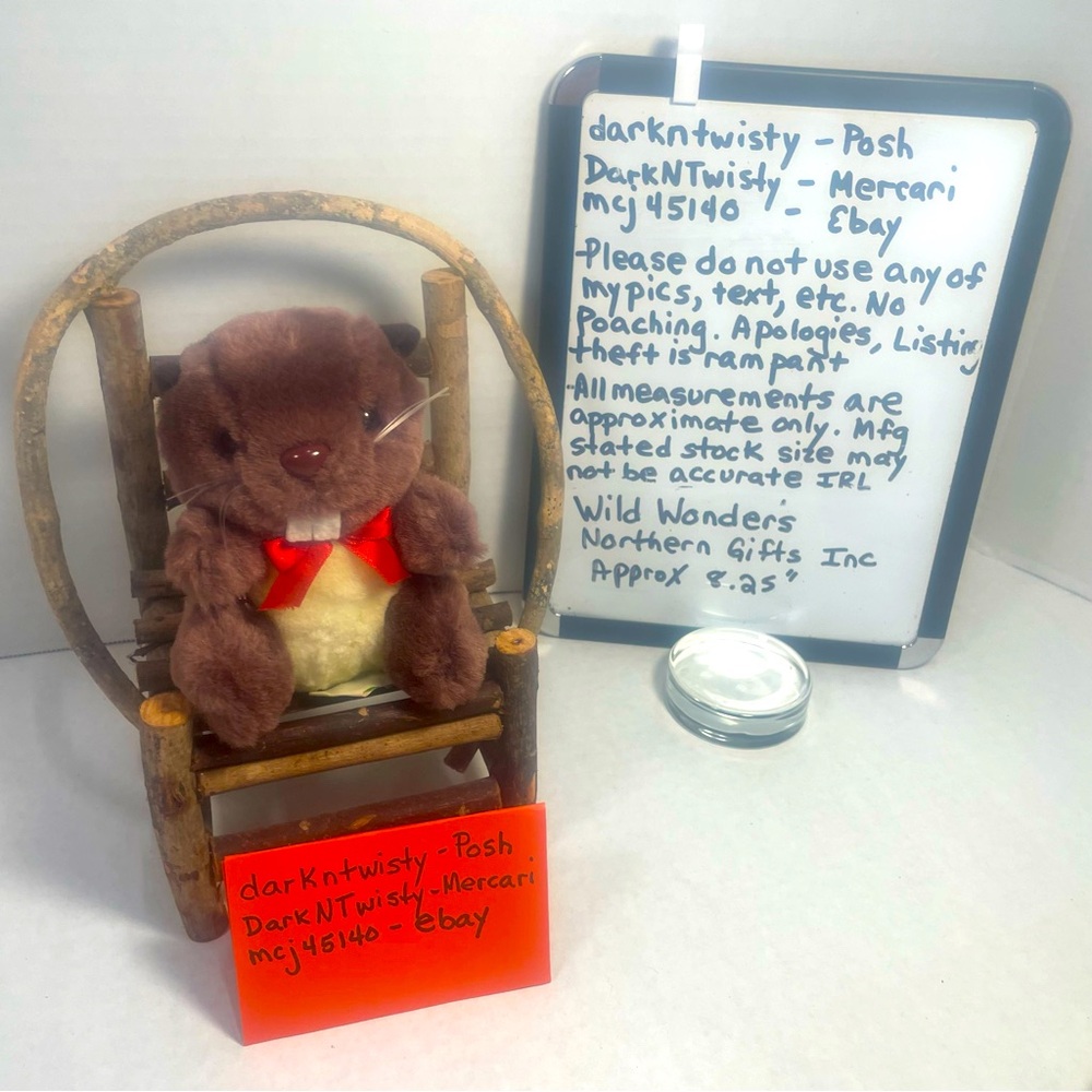 NWOT WILD WONDERS PLUSH BEAVER TOY